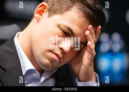 Magnus Carlsen, Norwegisch schach Großmeister und Weltmeister und Nummer eins, an der World Chess Championship in London. Stockfoto