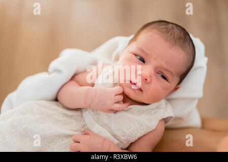 Porträt und Details eines neugeborenen Babys. Stockfoto