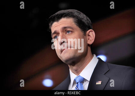 Sprecher Paul Ryan beantwortet die Fragen auf einer Pressekonferenz im Kapitol am 1. Dezember 2016 Stockfoto