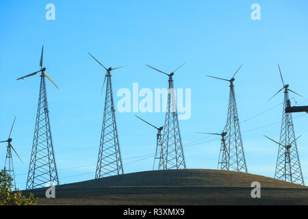 Altamont Pass Windpark, größte Konzentration von Windkraftanlagen in der Welt, in der Nähe von Livermore, Kalifornien, USA Stockfoto