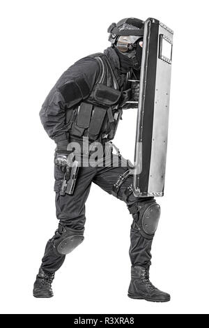 SWAT Officer mit ballistischen Schild Stockfoto