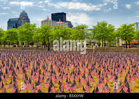 20 000 amerikanische Flaggen auf der großen Wiese, Louisville, Kentucky, Her von Juli Stockfoto