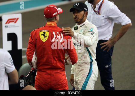 Abu Dhabi, VAE. 24. November 2018. 24/11/2018 Abu Dhabi, VAE Sport Formel 1 Grand Prix von Abu Dhabi 2018 Im Pic: Pole Position 1. position Lewis Hamilton (GBR) Mercedes AMG W 1 W 09 3. position Sebastian Vettel (GER) Scuderia Ferrari SF 71H Kredit: LaPresse/Alamy leben Nachrichten Stockfoto