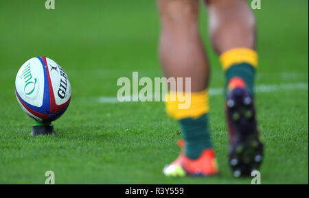 London, Großbritannien. 24. November 2018. Gilbert Rugby Ball England V Australien England V Australia, Herbst internationals Twickenham, London, England, 24. November 2018 Herbst internationals Twickenham Stam, London, England: Allstar Bildarchiv/Alamy leben Nachrichten Stockfoto