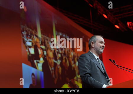 Wels, Oberösterreich, Österreich. 24. November 2018. Am 24. Und 25. November 2018 hält die SPÖ ihren 44. Ordentlichen Bundesparteitag in der Messehalle Wels ab. Das Bild zeigt Thomas Drozda, Federal Managing Director der SPÖ. Kredit: Franz Perc / Alamy Live News Stockfoto