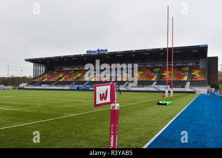 London, Großbritannien. 24. Nov 2018. Eine allgemeine Ansicht der Allianz Park Stadion vor dem Spiel während Tyrrells Premier 15 s Liga - sarazenen Frauen gegen Loughborough Blitz bei Allianz Park am Samstag, den 24. November 2018. LONDON ENGLAND. (Nur redaktionelle Nutzung, eine Lizenz für die gewerbliche Nutzung erforderlich. Keine Verwendung in Wetten, Spiele oder einer einzelnen Verein/Liga/player Publikationen.) Credit: Taka G Wu/Alamy leben Nachrichten Stockfoto