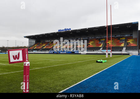 London, Großbritannien. 24. Nov 2018. Eine allgemeine Ansicht der Allianz Park Stadion vor dem Spiel während Tyrrells Premier 15 s Liga - sarazenen Frauen gegen Loughborough Blitz bei Allianz Park am Samstag, den 24. November 2018. LONDON ENGLAND. (Nur redaktionelle Nutzung, eine Lizenz für die gewerbliche Nutzung erforderlich. Keine Verwendung in Wetten, Spiele oder einer einzelnen Verein/Liga/player Publikationen.) Credit: Taka G Wu/Alamy leben Nachrichten Stockfoto