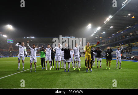 GENK, BELGIEN - 24 NOVEMBER: Cercle des Spieler feiern nach dem Gewinn der Jupiler Pro League Spieltag 16 zwischen KRC Genk und Cercle Brügge am 24. November 2018 in Genk, Belgien. (Foto von Vincent Van Doornick/Isosport) Credit: Pro Schüsse/Alamy leben Nachrichten Stockfoto