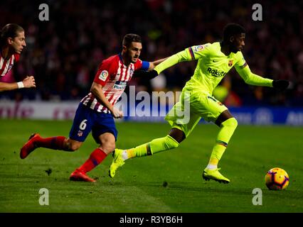 Coutinho des FC Barcelona, und Koke von Atletico de Madrid während der LaLiga 2018/19 Match zwischen Atletico de Madrid und Barcelona, in Wanda Metropolitano Stadion in Madrid am 24. November 2018. (Foto von Guille Martinez/Cordon Cordon Drücken Drücken) Stockfoto