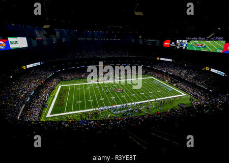 New Orleans, LA, USA. 24 Nov, 2018. Allgemeine Ansicht des Stadions während des Spiels zwischen den Grambling State Tiger und der südlichen Universität Jaguare bei Mercedes-Benz Superdome in New Orleans, LA. Stephen Lew/CSM/Alamy leben Nachrichten Stockfoto