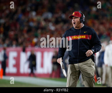 November 24, 2018 USC Trojans Haupttrainer Ton Helton in Aktion während der Fußball-Spiel zwischen den Notre Dame Fighting Irish und die USC Trojans am Los Angeles Coliseum in Los Angeles, Kalifornien. Charles Baus/CSM Stockfoto