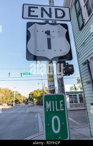 Ende der US-Highway 1 mit Mile Zero Marker in Key West, Florida, USA Stockfoto