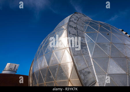 Caltech Submillimeter Observatory auf den Gipfel des Mauna Kea, Big Island, Hawaii, USA (Redaktionelle nur verwenden) Stockfoto