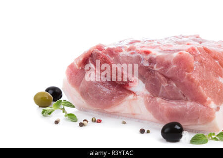 Stück rohes Fleisch mit Dekor aus auf Seite Stockfoto