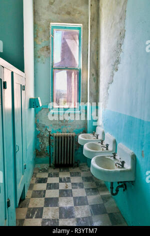 Badezimmer Waschbecken von Old Montana State Children Home, Twin Bridges, Montana Stockfoto