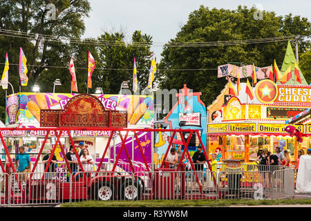 USA, Nebraska. Ohne Wasser kein Leben, NWNL, Missouri R-Stämmen Expedition, Blair, Sommer Street Fair bei Nacht Stockfoto