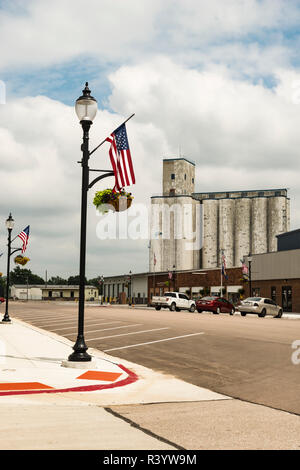 USA, Nebraska. Ohne Wasser kein Leben, NWNL, Missouri R-Stämmen Expedition, Plymouth, Getreidesilos Stockfoto