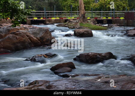 Kaveri Fluss in Hogenakkal Stockfoto