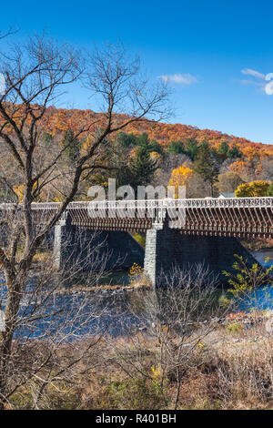 USA, Pennsylvania Pocono Mountains, Minisink Ford, Roebling Delaware Aquädukt, älteste Kabel Suspension Bridge in den USA Stockfoto