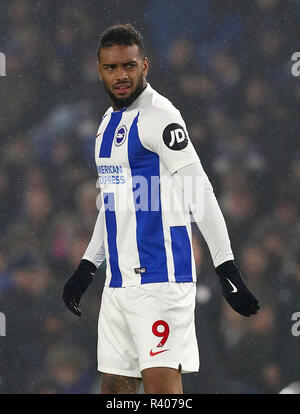 Brighton & Hove Albion Jurgen Locadia während der Premier League Match an der Amex Stadion, Brighton. PRESS ASSOCIATION Foto. Bild Datum: Samstag, November 24, 2018. Siehe PA-Geschichte Fußball Brighton. Photo Credit: Gareth Fuller/PA-Kabel. Einschränkungen: EDITORIAL NUR VERWENDEN Keine Verwendung mit nicht autorisierten Audio-, Video-, Daten-, Spielpläne, Verein/liga Logos oder "live" Dienstleistungen. On-line-in-Verwendung auf 75 Bilder beschränkt, kein Video-Emulation. Keine Verwendung in Wetten, Spiele oder einzelne Verein/Liga/player Publikationen. Stockfoto