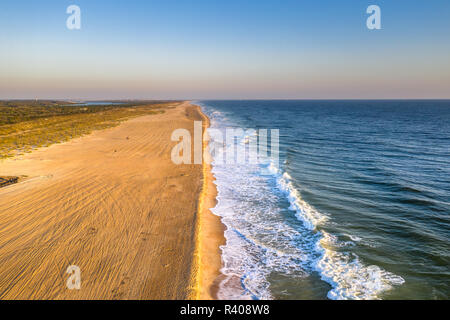 Luftaufnahme von Saint Augustine Beach bei Sonnenaufgang Stockfoto