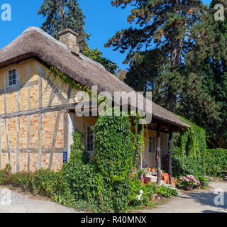 Anfang des 19. Jahrhunderts Gärtner Cottage aus der Randers Gebiet, der Altstadt (Den Gamle By), ein Freilichtmuseum in Århus, Dänemark Stockfoto