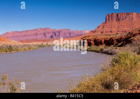 USA, Utah, Moab. Colorado River und den Roten Felsen. Stockfoto