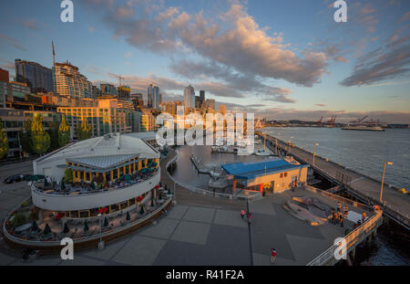 USA, Washington State, King County, Downtown Seattle, vom Pier 61 Übersicht. Stockfoto