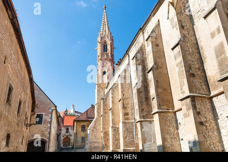 Häuser aus Stein auf Farska Straße in Bratislava. Stockfoto