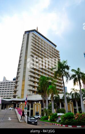 Ikonisches Dusit Thani Hotelgebäude Eingang Zentral Bangkok Thailand Stockfoto