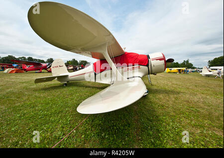 USA, Wisconsin, Oshkosh, AirVenture 2016, Oldtimer, 1941 Buche Modell 17 GB-2/D 17 S-staggerwing Doppeldecker Stockfoto