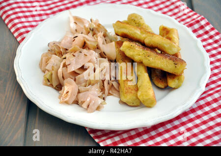 Schupfnudeln - Deutsche finger geformt Kartoffel Nudeln Stockfoto