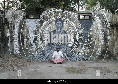 Kunst und Graffiti an die Beatles Ashram in Rishikesh, Indien Stockfoto