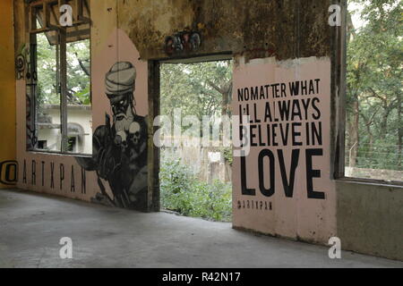 Kunst und Graffiti an die Beatles Ashram in Rishikesh, Indien Stockfoto