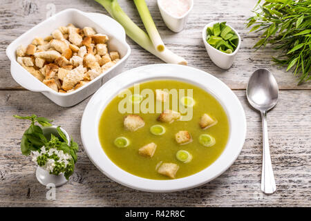 Lauch-Kartoffel-Suppe Stockfoto