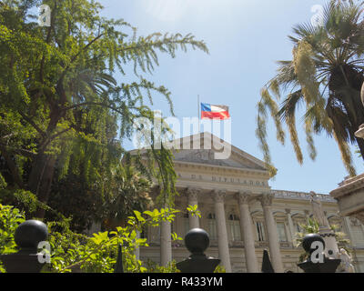Imposante Sitz von Santiago des Nationalen Kongresses von Chile, im Zentrum von Santiago de Chile, die Hauptstadt und die grösste Stadt in Chile. Stockfoto