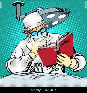 Der Chirurg vor dem Eingriff ist Anatomie lesen. Medizin und heilen Stockfoto