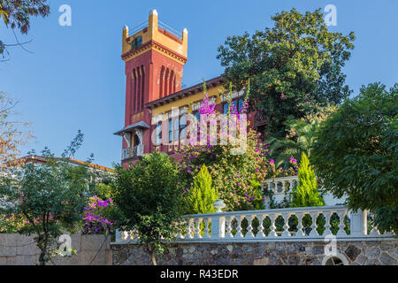 Istanbul, Türkei, 22. Oktober 2013: Art Deco Mizzi Herrenhaus auf Büyükada, einer der Prinzeninseln. Stockfoto