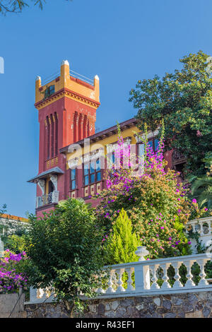 Istanbul, Türkei, 22. Oktober 2013: Art Deco Mizzi Herrenhaus auf Büyükada, einer der Prinzeninseln. Stockfoto