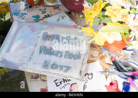 Bobbys Wartehalle Besucher buchen, Unst, Shetlandinseln, Schottland, Großbritannien Stockfoto