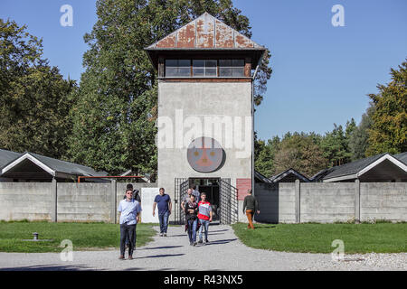 Innerhalb der Grenzen des KZ Dachau in Deutschland, hier ist das Karmeliterkloster von Dachau. Stockfoto