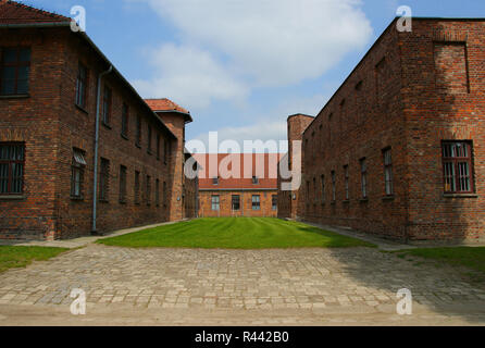 Auschwitz, Polen/28 Mai 2008: Gefangene Kaserne in Auschwitz - Birkenau Konzentrations- und Vernichtungslager gebaut und durch die Nationalsozialisten betrieben. Stockfoto