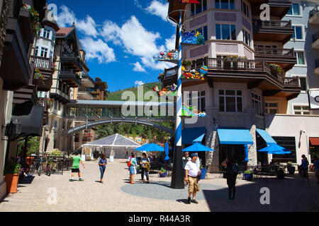 Vail, Colorado, USA - Juli 16,2013: Die Vail ist ein in Eagle County, Colorado Vail ist eine kleine Stadt am Fuß des Vail Mountain, Stockfoto