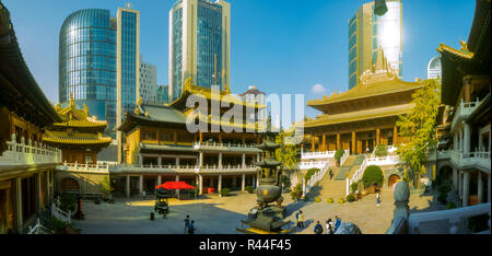 Jing'an Tempel chinesischen buddhistischen Tempel auf der West Nanjing Road in Shanghai, China Stockfoto