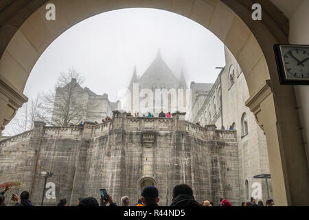 Gebäude, Turm im Innenhof von Schloss Neuschwanstein, in der Nähe von Füssen, Füssen, Ostallgäu, Allgäu, Bayern, Deutschland, Europa Stockfoto