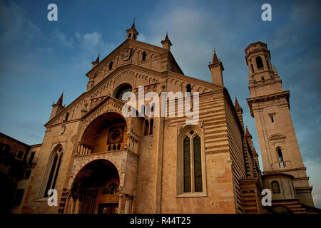 Kathedrale von Verona: Duomo, Santa Maria Stockfoto