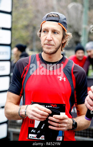 Mailand, Italien. Am 25. November. Foto LaPresse - Mourad Touati Balti 25/11/2018 Milano (ITA) Cronaca Milano Halbmarathon 21, zum Anfang da Stadt Leben e Passaggio da Porta Nuova Nella Foto: Massimo Ambrosini Credit: LaPresse/Alamy leben Nachrichten Stockfoto