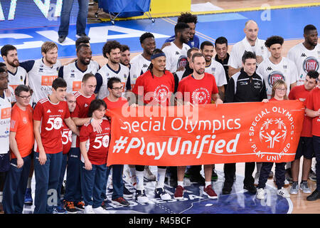 Foto Richard Morgano/LaPresse 25 Novembre 2018 Brescia, Italia Sport Warenkorb Serie A 2018/2019, Germanen Warenkorb Brescia vs Fiat Torino Nella Foto: Special Olympics Foto Richard Morgano/LaPresse November 25, 2018 Brescia, Italien Sport Warenkorb Serie A 2018/2019, Germanen Warenkorb Brescia Fiat Torino Im pic vs: Special Olympics Stockfoto