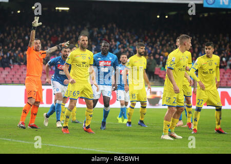 Napoli, Kampanien, Italien, 25-11-18, Serie A Fußballspiel SSC Neapel - Chievo Verona im San Paolo Stadion Credit: Antonio Balasco/Alamy leben Nachrichten Stockfoto