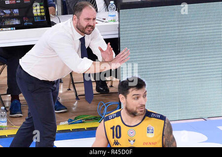 Foto Richard Morgano/LaPresse 25 Novembre 2018 Brescia, Italia Sport Warenkorb Serie A 2018/2019, Germanen Warenkorb Brescia vs Fiat Torino Nella Foto: Andrea Diana Foto Richard Morgano/LaPresse November 25, 2018 Brescia, Italien Sport Warenkorb Serie A 2018/2019, Germanen Warenkorb Brescia Fiat Torino Im pic vs: Andrea Diana Stockfoto